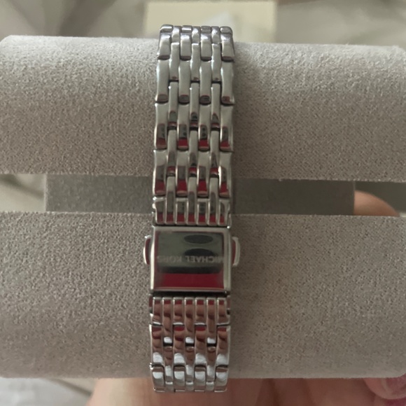 Watch - Picture 3 of 5